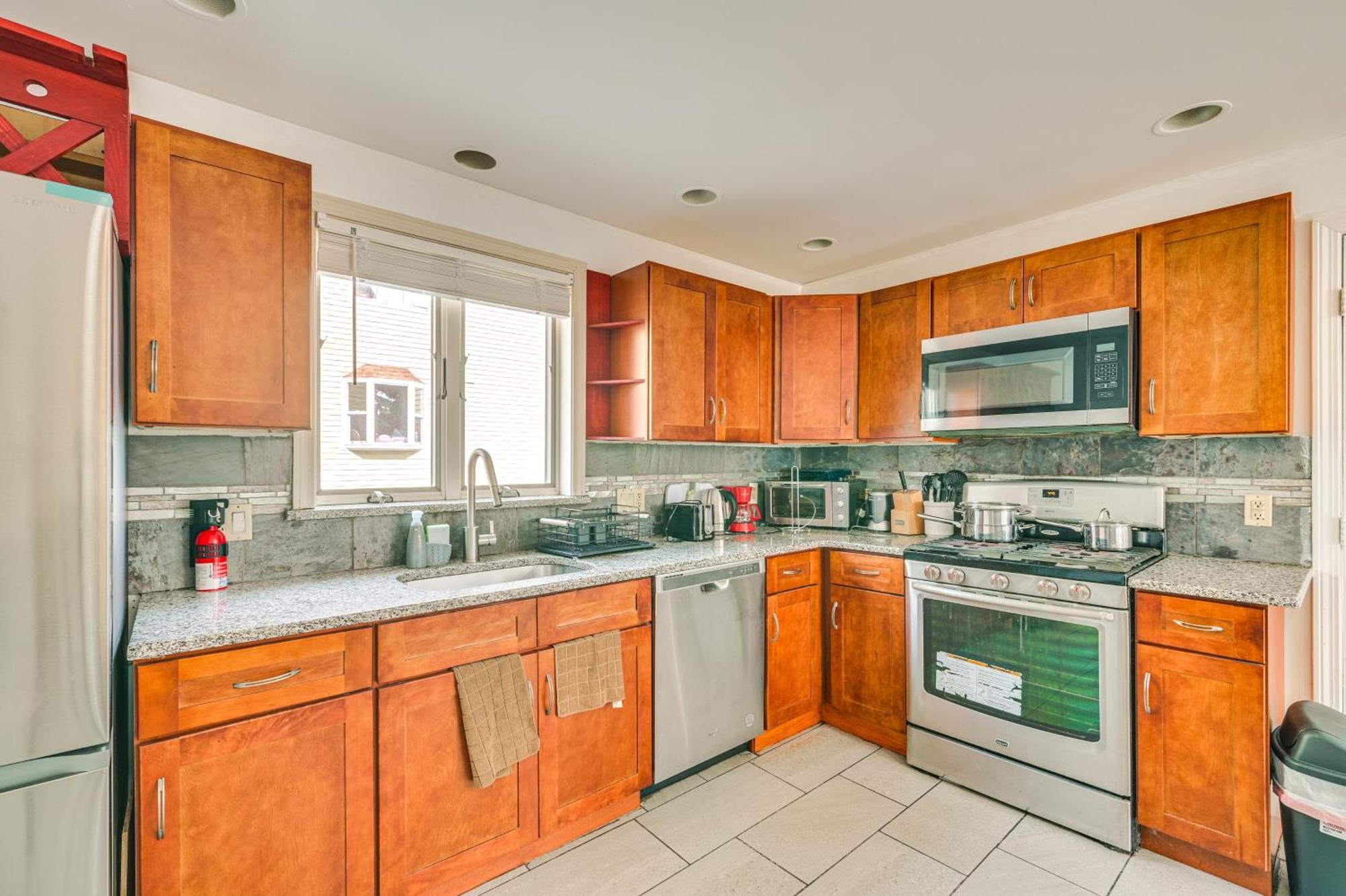 9 Mi To Dtwn Boston Cozy Malden Apartment Eksteriør billede